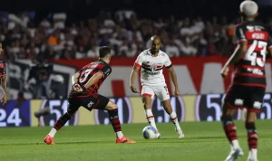 Flamengo dan São Paulo Berbagi Poin di Maracanã