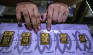 Harga Emas Antam Turun Rp35.000, Buyback Anjlok Rp50.000!