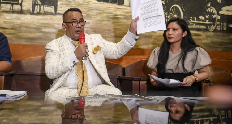 Hotman Paris Resmi Jadi Pengacara Febrie Adriansyah