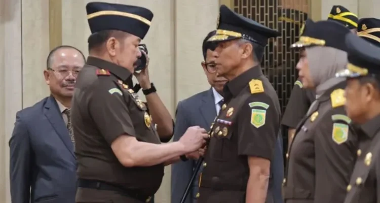 Jaksa Agung ST Burhanuddin Melantik Pejabat Baru, Sementara Febrie Adriansyah Diperiksa