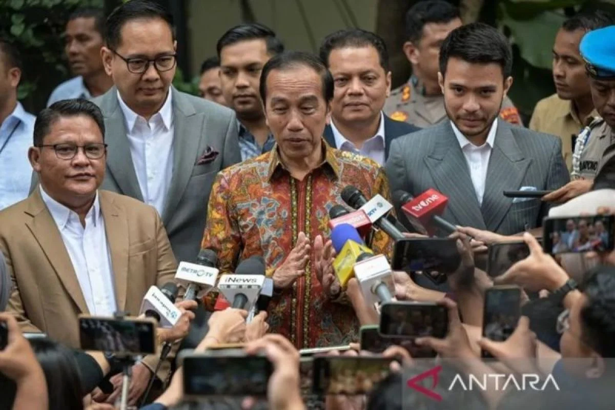 Jokowi dalam Sorotan: Dari Kasus Ijazah Palsu hingga Safari Politik