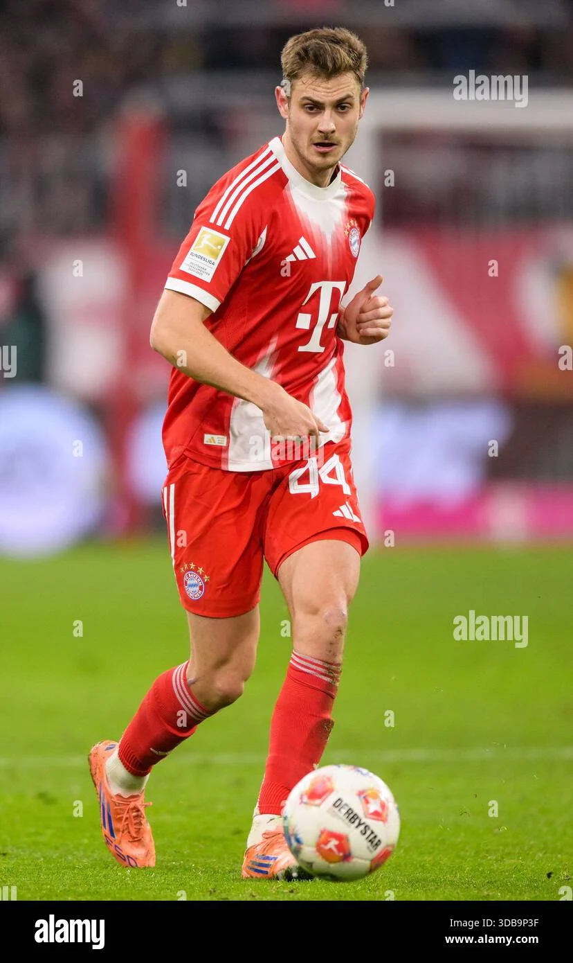 Josip Stanišić dan Bayern Munich Siap Menghadapi Tantangan Baru di Musim 2026/27