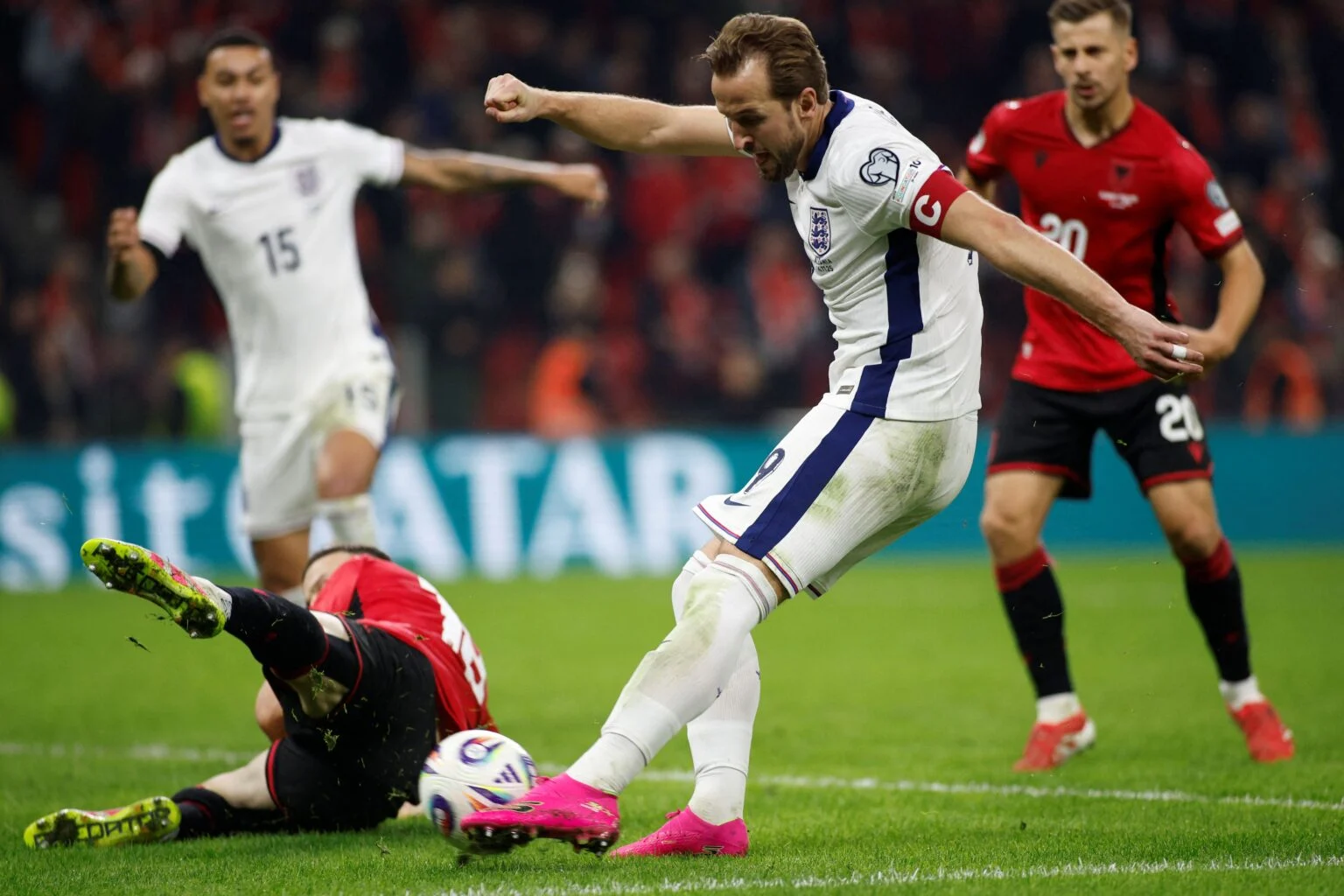 Kane Menyelamatkan England dengan Dua Gol, Tuchel Dikritik atas Pilihan Pemain