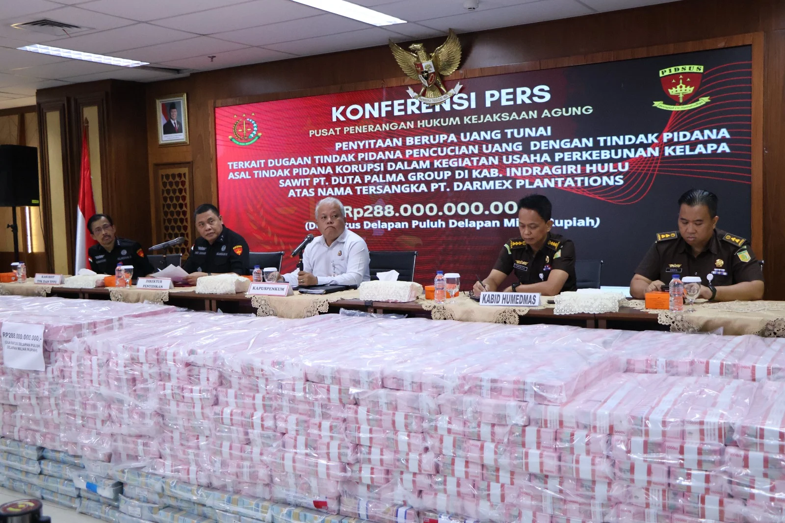 Kasus Korupsi PT HWR: Penggeledahan dan Penyitaan Uang Rp 18 Miliar