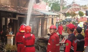 Kebakaran SMPN 19 Bengkulu dan Jadwal Sholat Jumat: Informasi Terkini