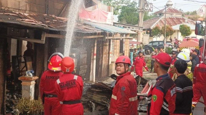 Kebakaran SMPN 19 Bengkulu dan Jadwal Sholat Jumat: Informasi Terkini
