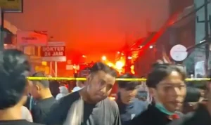 Kebakaran Toko Kue di Pasar Ciputat Tangsel dan Berita Lainnya