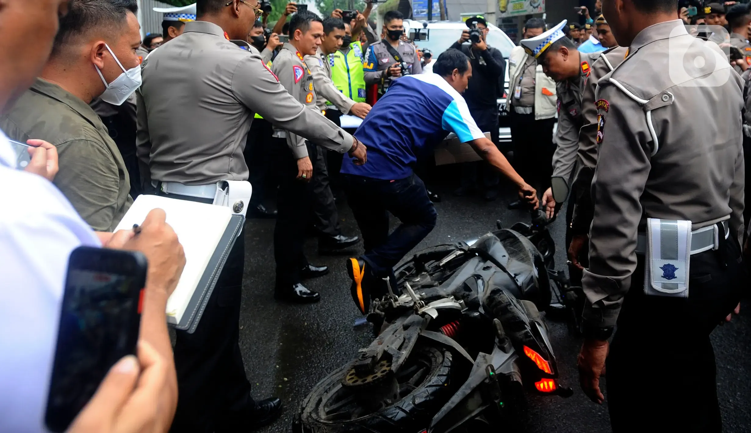 Kecelakaan Maut di Surabaya: Mahasiswa Tewas, Jadwal Shalat dan Kondisi Kecelakaan