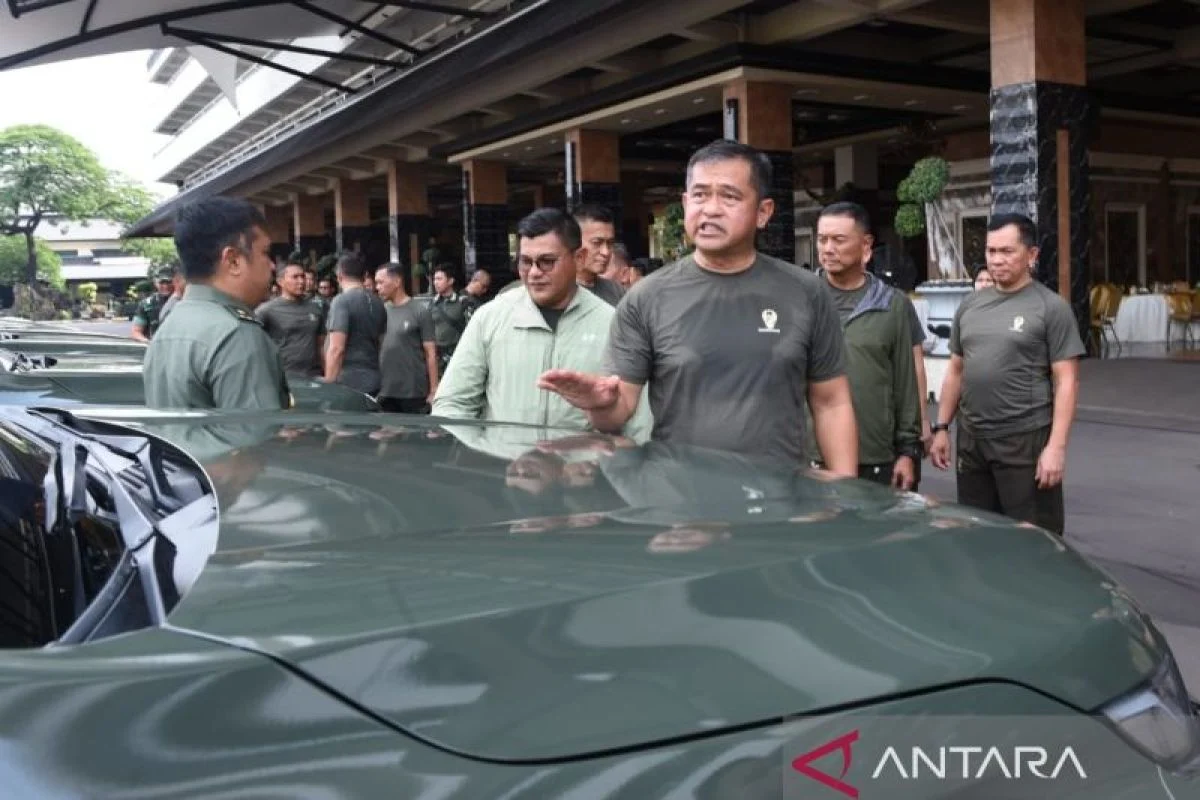 Kendaraan Dinas Pemerintah: Antara Kemewahan dan Kinerja