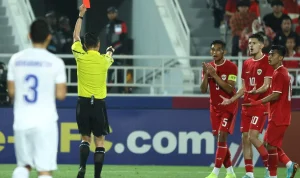 Kontroversi Kartu Merah Breel Embolo: Apakah Keputusan Wasit Sudah Tepat?