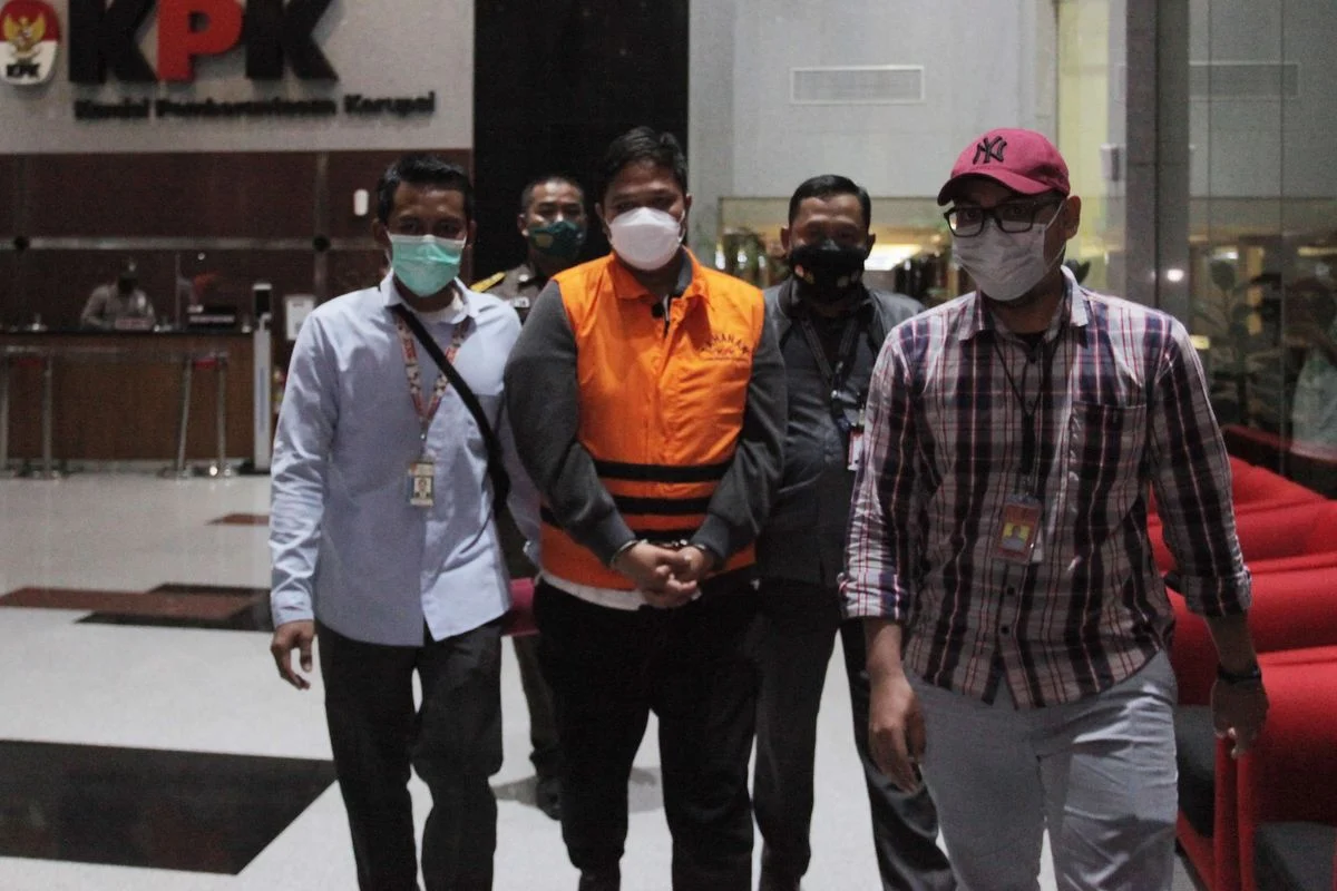 KPK Investigasi Kasus Suap di Kuantan Singingi: Penjabat Bupati dan Sekda Diperiksa