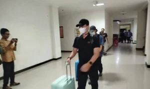 KPK Menggeledah Rumah Bupati Sukoharjo Nonaktif Etik Suryani, Temukan Dokumen dan Barang Bukti
