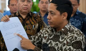 KPK Tolak Laporan Gratifikasi Raja Juli Antoni, Kasus Amplop Bupati Kuansing Masuk Ranah Penyidikan