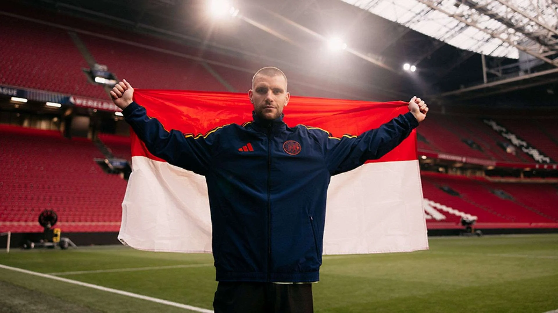 Maarten Paes, Si Penjaga Gawang yang Kini Dianggap Penyelamat Ajax