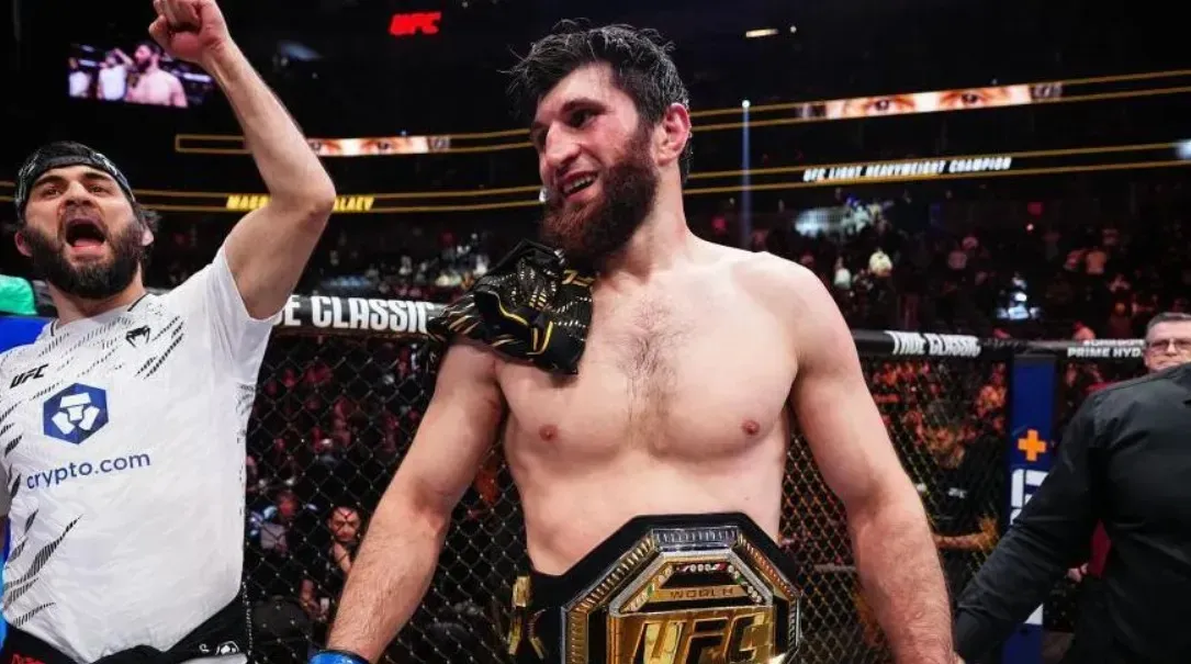 Magomed Ankalaev Dominasi di UFC Abu Dhabi, Heavyweights Raih Bonus