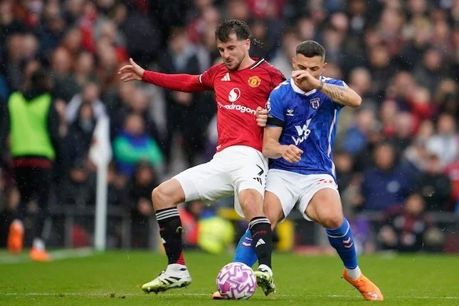 Mason Mount Menjadi Kunci di Midfield Manchester United?