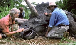 Mengenang Sam Neill: Aktor Jurassic Park yang Meninggalkan Warisan di Dunia Film