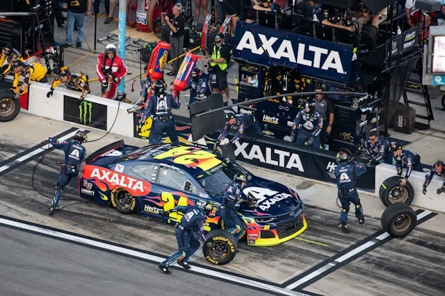 Menghadapi Tantangan: Dari Balapan NASCAR hingga Perjuangan Melawan ALS