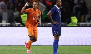 Mike Penders dan Desire Doue Jadi Sorotan di Dunia Sepak Bola