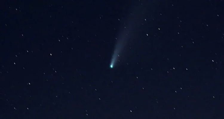 Misteri Meteor Raksasa yang Melintas Langit Jawa: Penjelasan dari Ahli