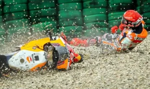 MotoGP Belanda: Kecelakaan Hebat dan Pertarungan Sengit
