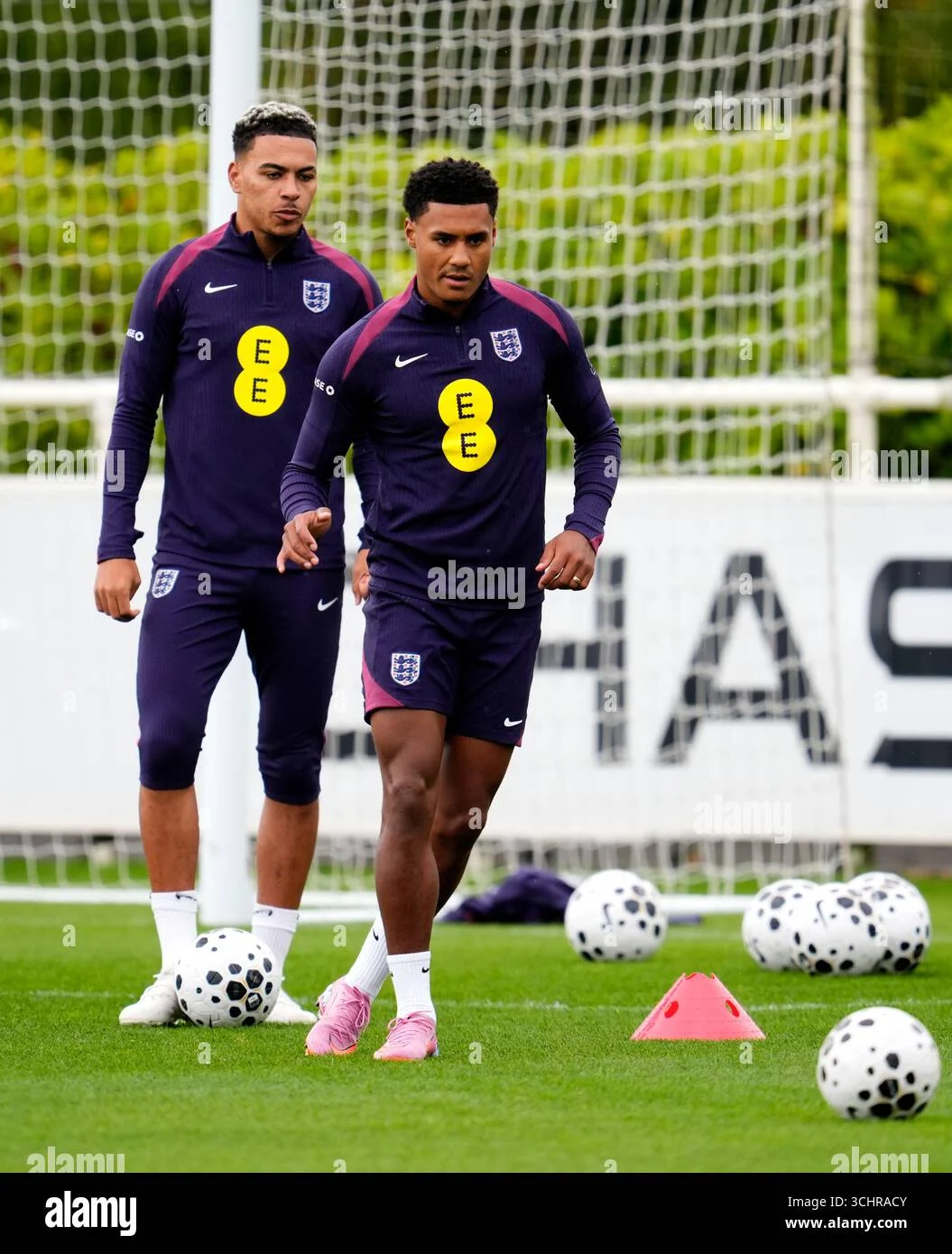 Ollie Watkins dan Morgan Rogers, Duo Pemain yang Dapat Mengubah Jalannya Pertandingan England Lawan Argentina