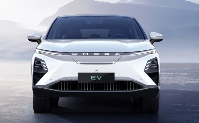 Omoda O4 EV: Mobil Listrik Canggih dengan Teknologi AI yang Siap Mengaspal di Indonesia