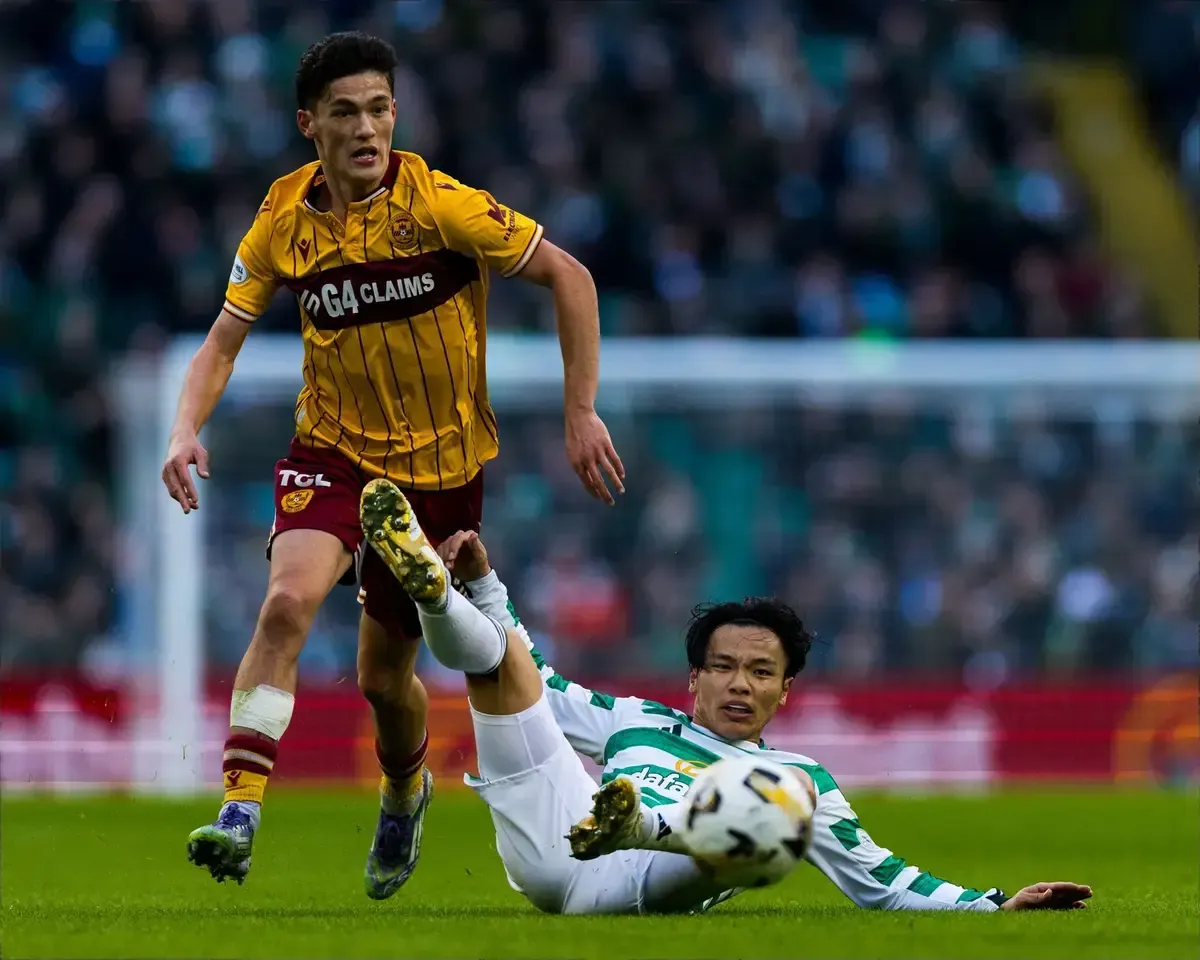 Oxford United Menang atas Barnet, Sementara Celtic Mungkin Menyesal Melewatkan Elijah Just