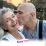 Paulina Porizkova Menikah di Usia 61 Tahun Setelah Ditemukan Jodoh di Aplikasi Kencan