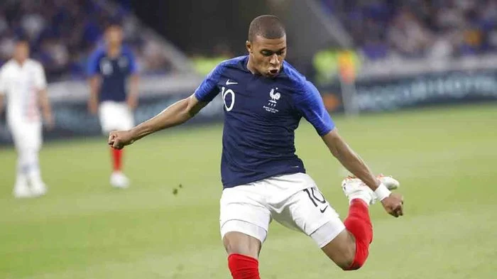 Perancis Unggul Atas Paraguay Berkat Gol Penalti Mbappe