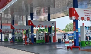Pertamina Turun! Harga BBM Nonsubsidi 4 Juli 2026, Antrean SPBU di Solo Masih Panjang