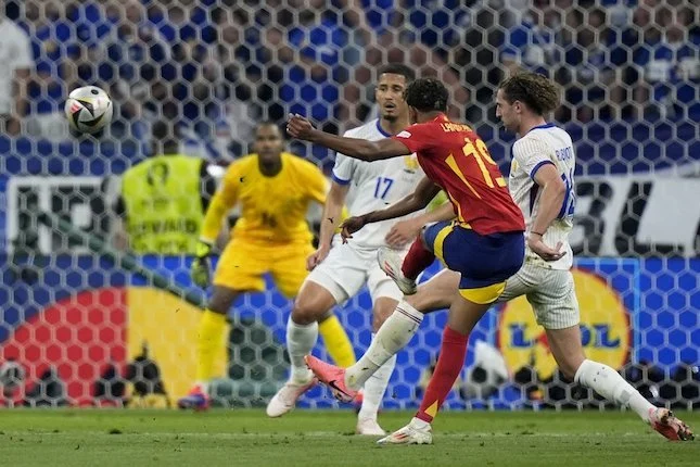 Pertarungan Sengit di Sepak Bola Eropa: France vs Spain dan Pertandingan Lainnya