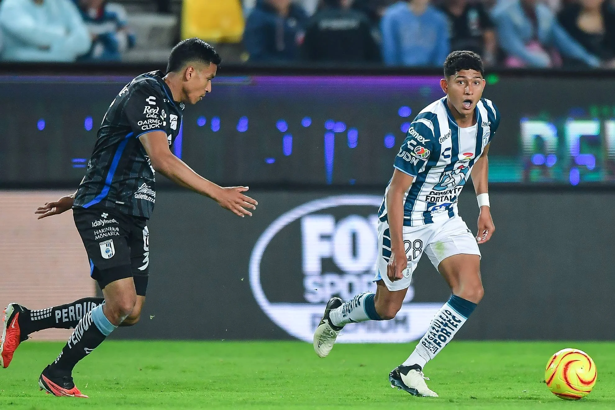Querétaro Menang Dramatis atas Pachuca Berkat Dua Gol Ali Ávila
