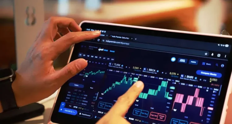 Saham BBRI dan Big Banks Melemah Jelang Pengumuman RDG BI, Apa yang Terjadi?