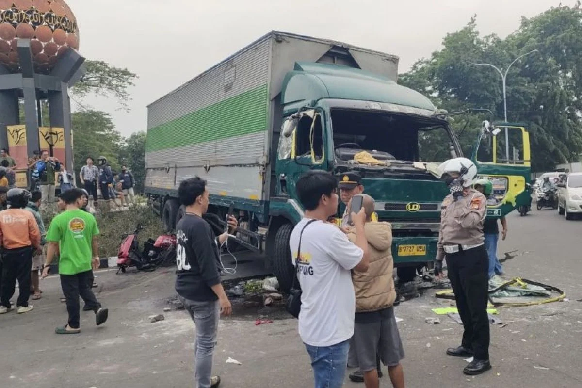Sopir Truk dan Kasus Kecelakaan: Antara Kelalaian dan Kegagalan Sistem