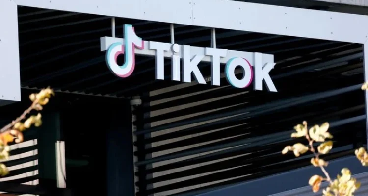 TikTok Kembali ke Perangkat Pemerintah AS, Sementara Prancis Melarang Aplikasi untuk Remaja