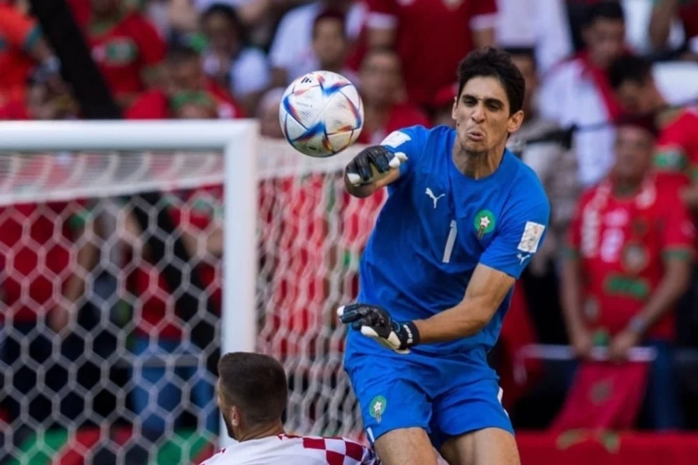 Yassine Bounou: Kiper Legenda Maroko yang Mencuri Perhatian di Piala Dunia