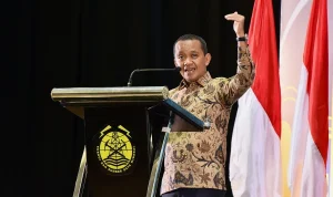 Bahlil Lahadalia: Pemerintah Fokus Mengembangkan Mobil Listrik Berbasis Nikel untuk Meningkatkan Pasar