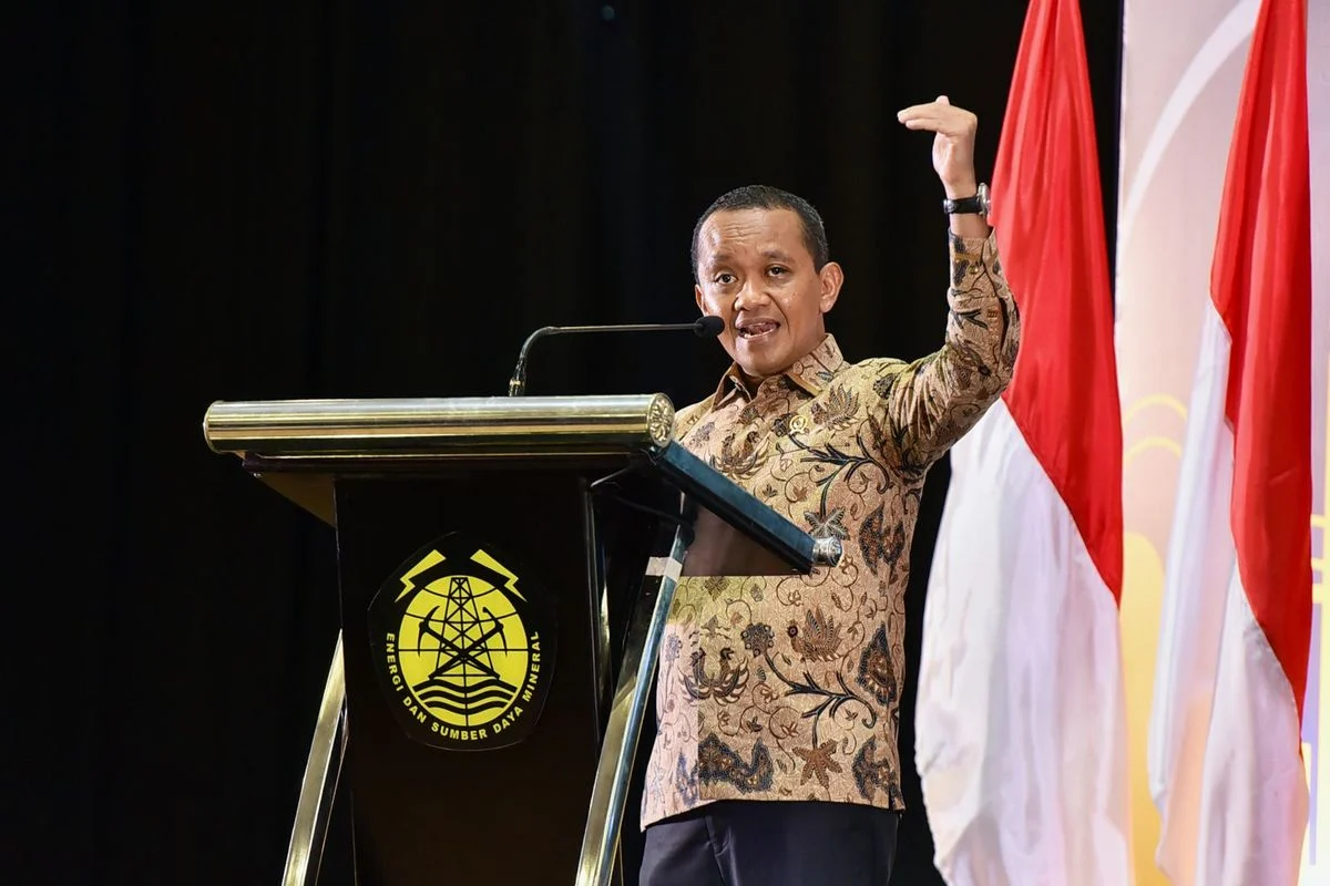 Bahlil Lahadalia: Pemerintah Fokus Mengembangkan Mobil Listrik Berbasis Nikel untuk Meningkatkan Pasar