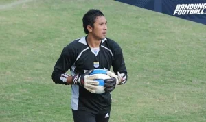 Ben Voll Siap Mengisi Posisi Kiper Persib Bandung?