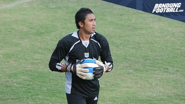 Ben Voll Siap Mengisi Posisi Kiper Persib Bandung?