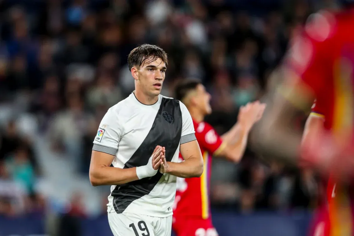 Carlos Espi: Penyerang Muda yang Menjadi Tumpuan Harapan Real Madrid