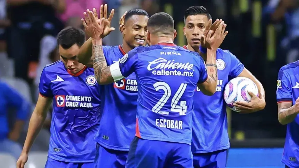 Cruz Azul Mengalami Kekalahan dan Kritik: Apa yang Terjadi?