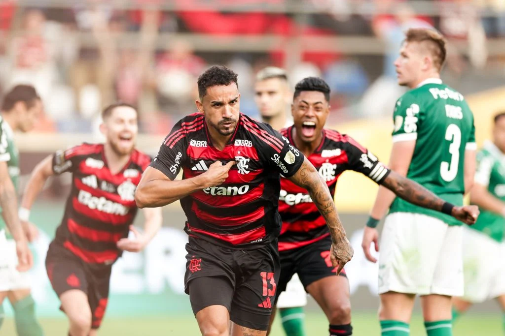 Flamengo Menang 2-0 atas Vitória, Kini 6 Poin di Belakang Palmeiras di Puncak Klasemen