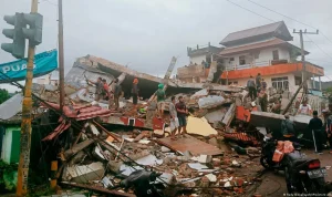 Gempa Bumi Dahsyat di Indonesia, Ratusan Orang Mengungsi
