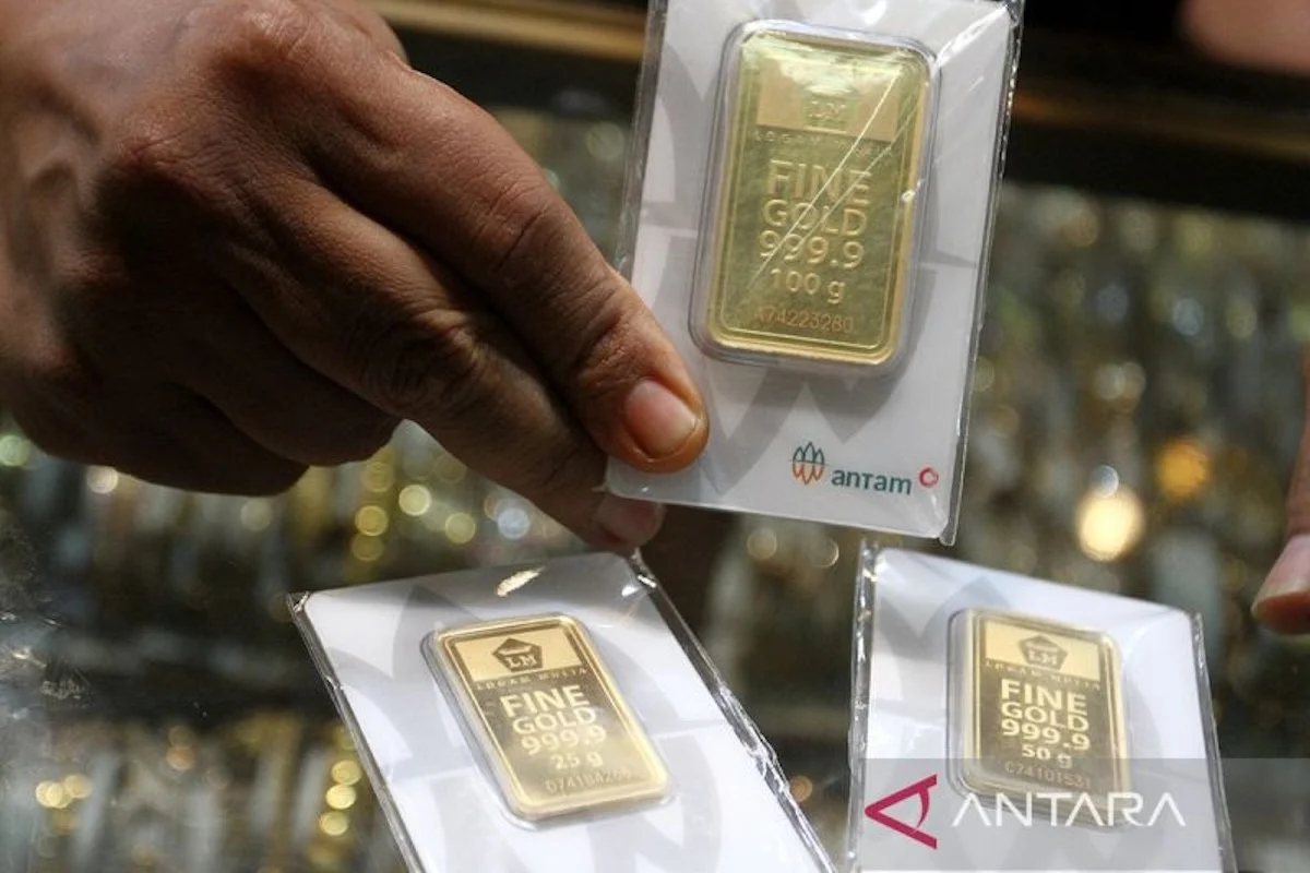Harga Emas Antam Turun Rp 29 Ribu per Gram