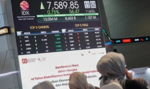 IHSG Turun Tipis, Saham DSSA dan TPIA Diburu Investor