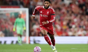 Joe Gomez Cedera, Liverpool Siap Menghadapi Tantangan di Awal Musim