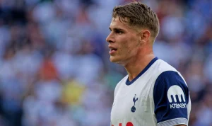 Micky van de Ven Teken Kontrak Baru di Tottenham Hotspur, Ryan Flamingo Membuat Blunder dan Gol