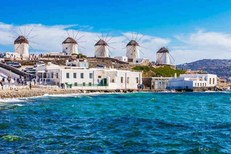 Mykonos, Tujuan Wisata yang Menawarkan Pengalaman Mewah dan Tak Terlupakan
